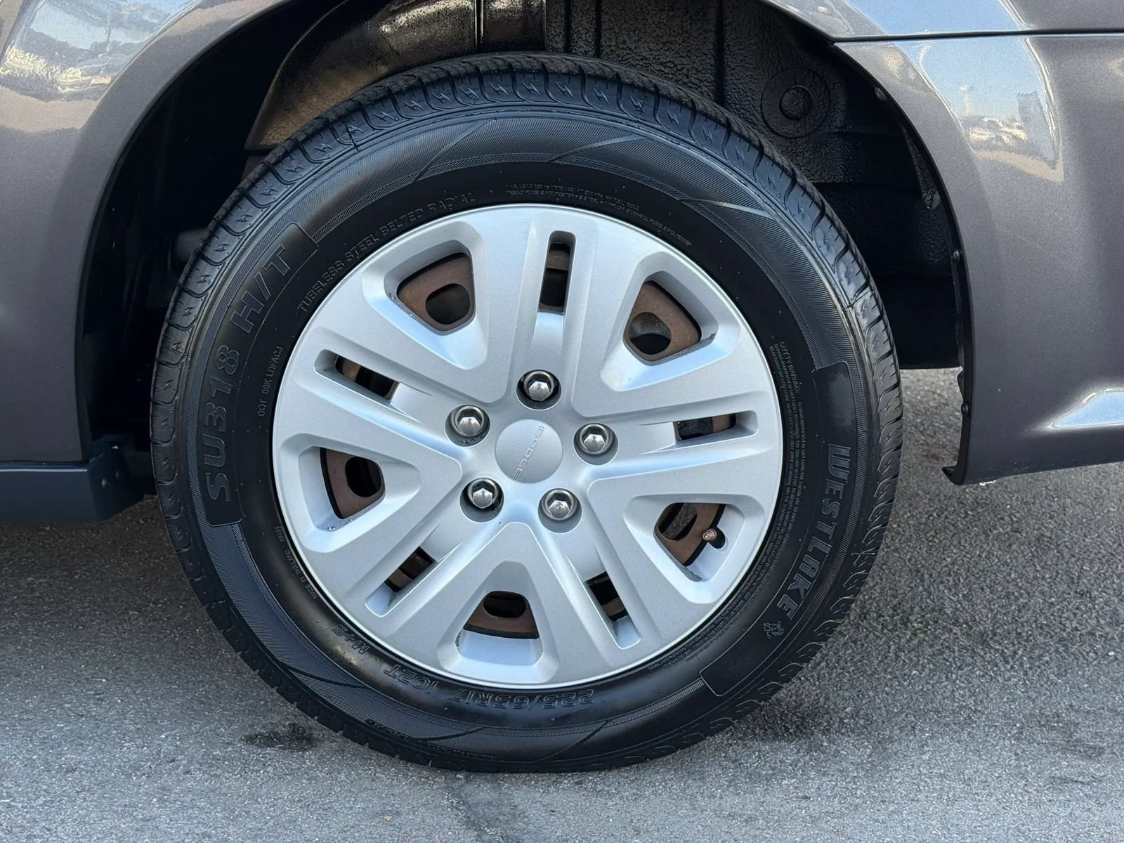 Used 2015 Dodge Grand Caravan American Value Package w/ UConnect Hands-Free Group FWD image 12