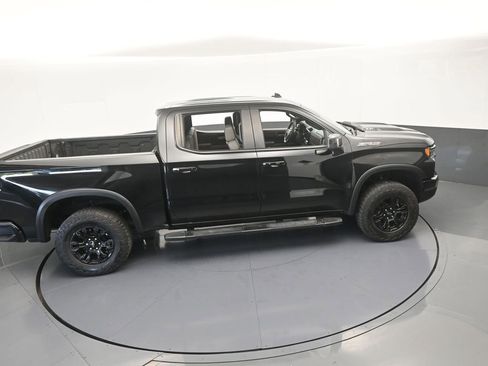Used 2024 Chevrolet Silverado 1500 ZR2 w/ Technology Package image 61