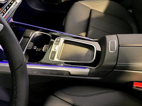 New 2026 Mercedes-Benz GLB 250 4MATIC image 10