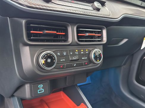 New 2024 Ford Maverick XLT w/ XLT Luxury Package FWD image 32