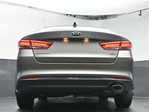 Used 2018 Kia Optima EX w/ Technology Package image 38