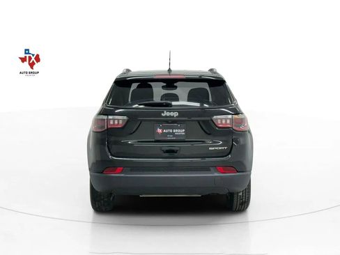 Used 2018 Jeep Compass Sport image 9