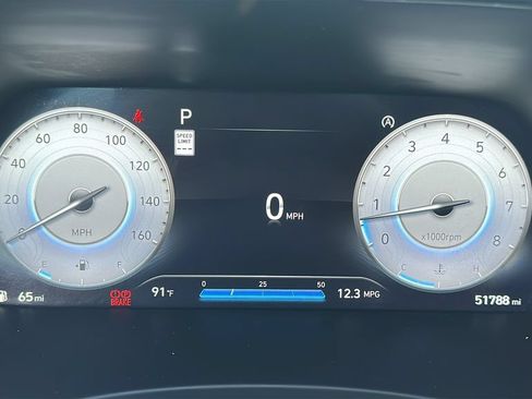 Used 2024 Hyundai Palisade Limited FWD image 2