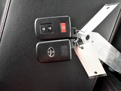 Used 2021 Toyota 4Runner TRD Off-Road Premium image 42