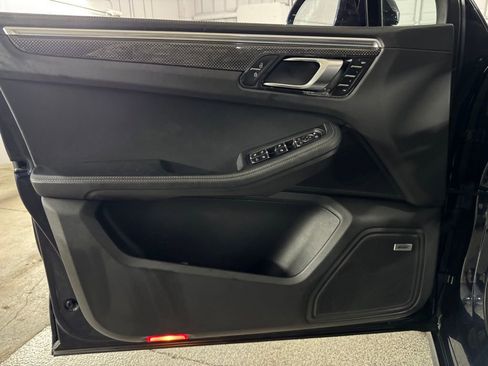 Used 2021 Porsche Macan Turbo w/ Premium Package Plus (PF0) AWD/4WD image 42