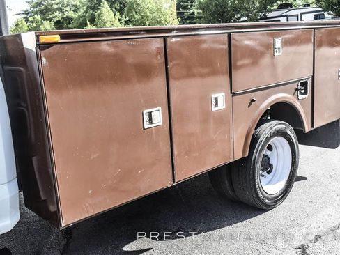 Used 2022 Ford F450 XL w/ Power Equipment Group image 7