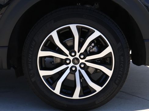 Used 2025 Ford Explorer ST-Line image 10