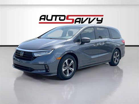 Used 2024 Honda Odyssey EX image 3