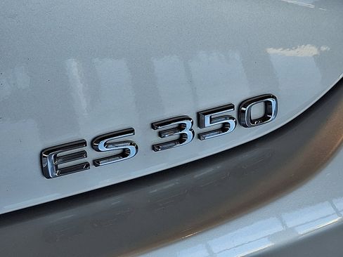 Used 2023 Lexus ES 350 w/ Premium Package image 30