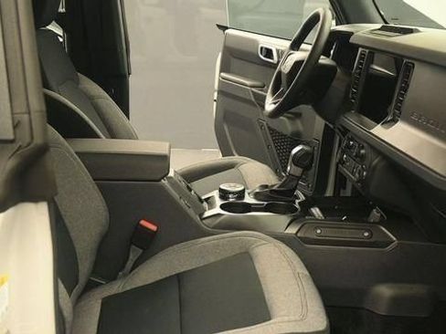 New 2026 Ford Bronco 4-Door w/ Sasquatch Package AWD/4WD image 18