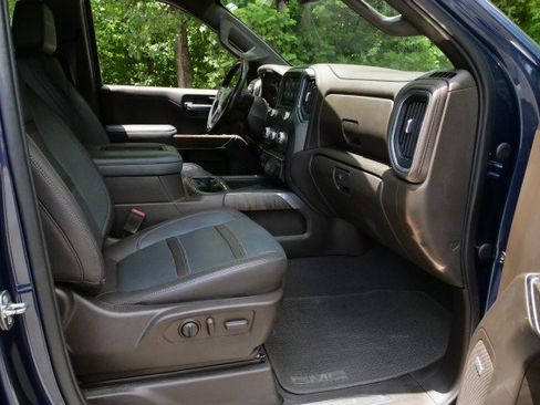 Used 2022 GMC Sierra 1500 Denali w/ Driver Alert Package II AWD/4WD image 40