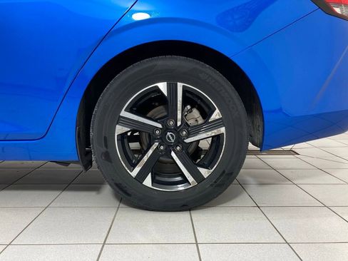 Used 2025 Nissan Sentra SV FWD image 25