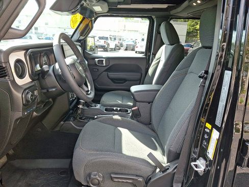 Used 2025 Jeep Wrangler Unlimited Sport S 4xe w/ Convenience Group image 13