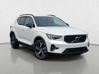 Used 2023 Volvo XC40 B5 Plus