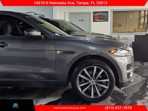 Used 2019 Jaguar F-PACE Prestige AWD/4WD image 10