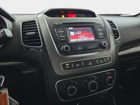 Used 2015 Kia Sorento LX AWD/4WD image 22