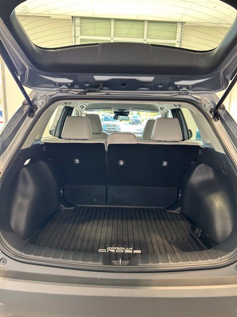 Used 2024 Toyota Corolla Cross L FWD image 8