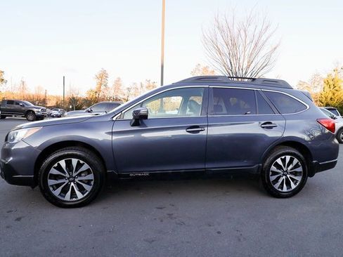 Used 2017 Subaru Outback 3.6R Limited image 12