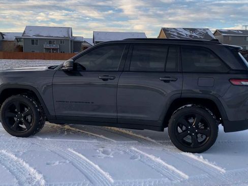 Certified 2023 Jeep Grand Cherokee Limited w/ Luxury Tech Group II image 6