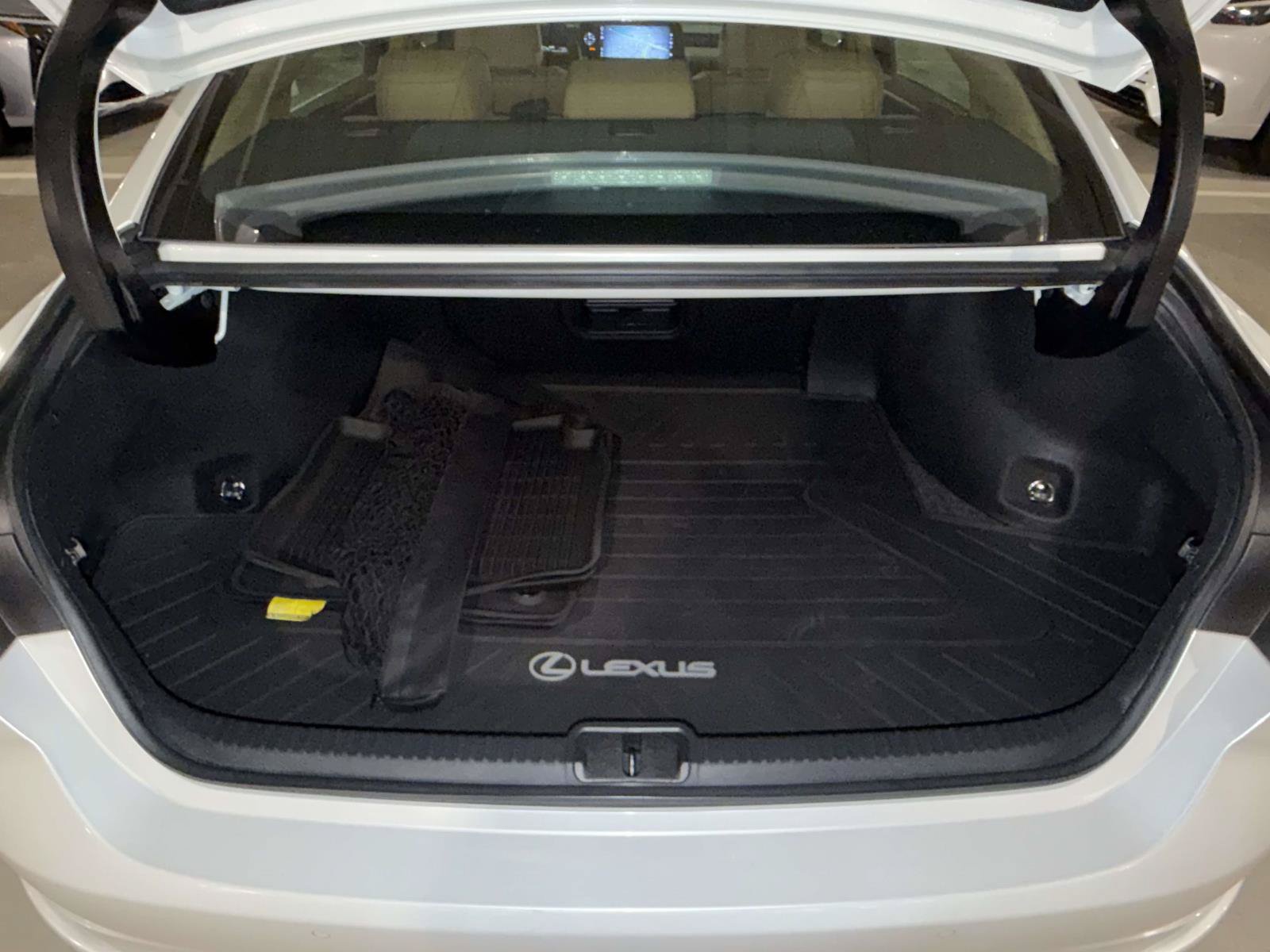 Certified 2022 Lexus ES 350 w/ Premium Package FWD image 17