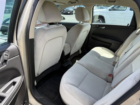 Used 2012 Chevrolet Impala LT FWD image 11