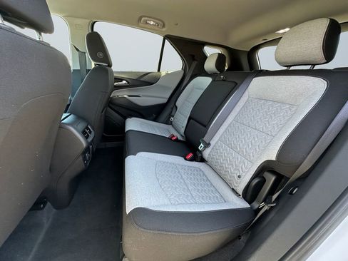 Used 2024 Chevrolet Equinox LS w/ LS Convenience Package AWD/4WD image 13