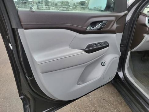 Used 2019 GMC Acadia SLT image 19