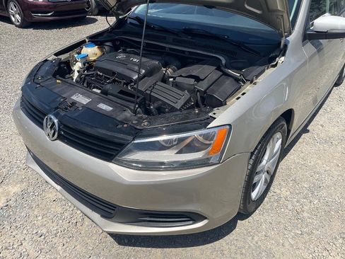 Used 2014 Volkswagen Jetta SE FWD image 23