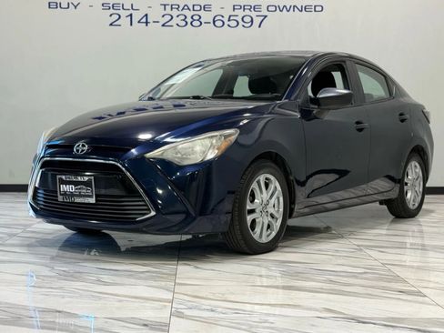Used 2016 Scion iA image 2