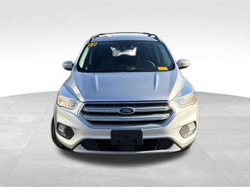 Used 2018 Ford Escape SE w/ Ford Safe & Smart Package FWD image 8
