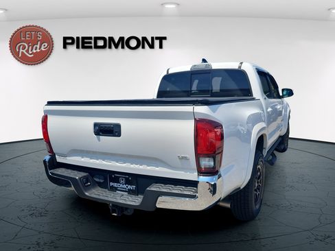 Used 2021 Toyota Tacoma SR5 RWD image 5