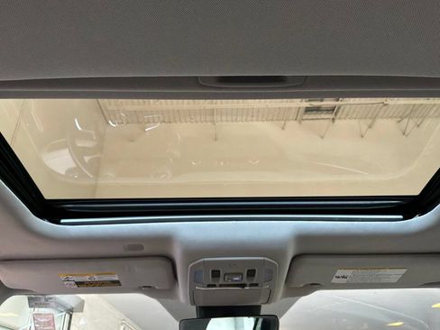 Used 2020 Toyota Highlander Limited FWD image 23