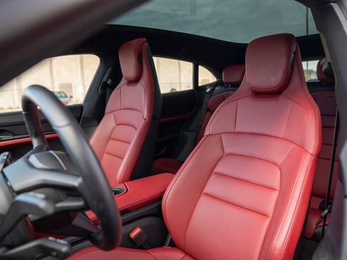 Used 2022 Porsche Taycan 4 Cross Turismo image 5