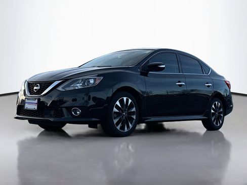 Used 2018 Nissan Sentra SR w/ Premium Package (P02) image 12