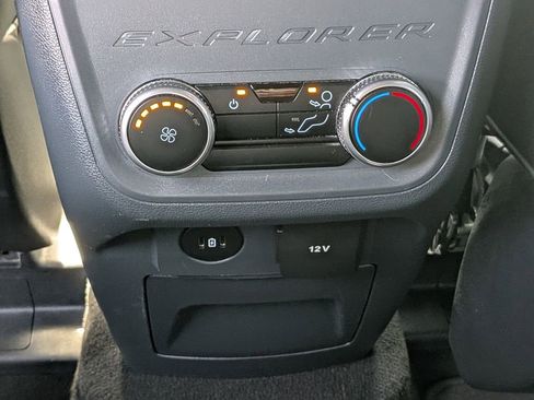 Used 2025 Ford Explorer ST-Line AWD/4WD image 15