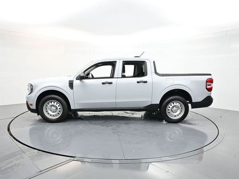 New 2025 Ford Maverick XL image 4