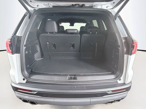 Used 2026 GMC Acadia Elevation w/ Elevation Premium Package AWD/4WD image 14