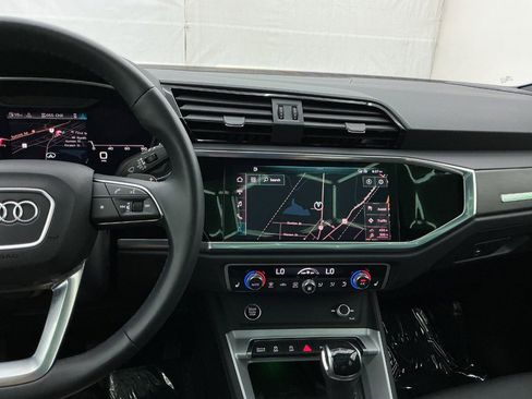 Used 2021 Audi Q3 2.0T Premium Plus w/ Premium Plus Package AWD/4WD image 34
