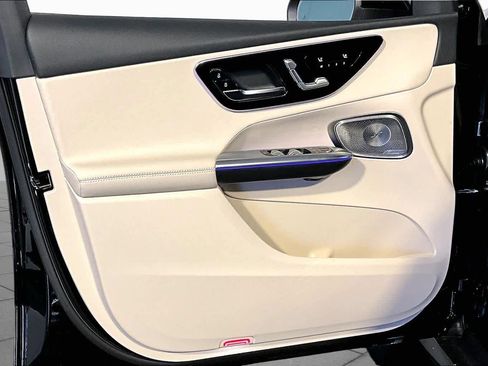 New 2026 Mercedes-Benz GLC 300 4MATIC image 11