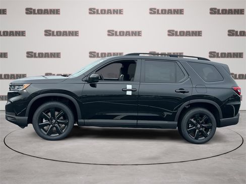 New 2025 Honda Pilot Black Edition image 2