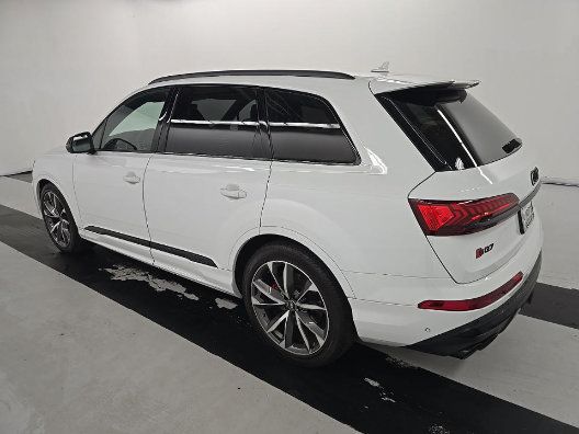 Used 2023 Audi SQ7 Prestige AWD/4WD image 2