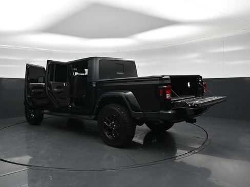 Used 2022 Jeep Gladiator Sport AWD/4WD image 30