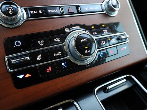 Used 2020 Lincoln Aviator Grand Touring w/ Equipment Group 302A AWD/4WD image 26