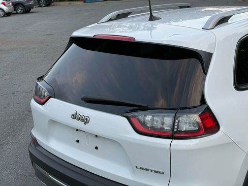 Used 2019 Jeep Cherokee Limited image 5