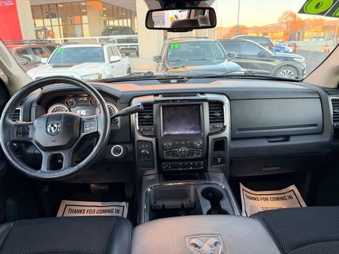 Used 2018 RAM 3500 Big Horn w/ Sport Appearance Group image 18