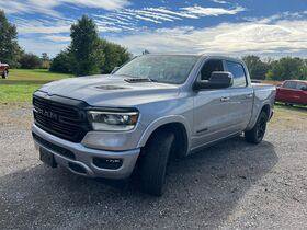 Used 2022 RAM 1500 Laramie AWD/4WD image 3