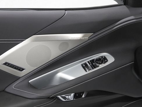 Used 2025 Chevrolet Corvette Stingray Preferred Cpe w/ 2LT image 5