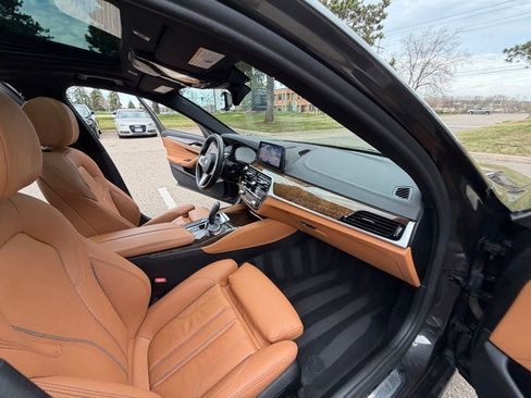 Used 2020 BMW 540i xDrive w/ M Sport Package image 26