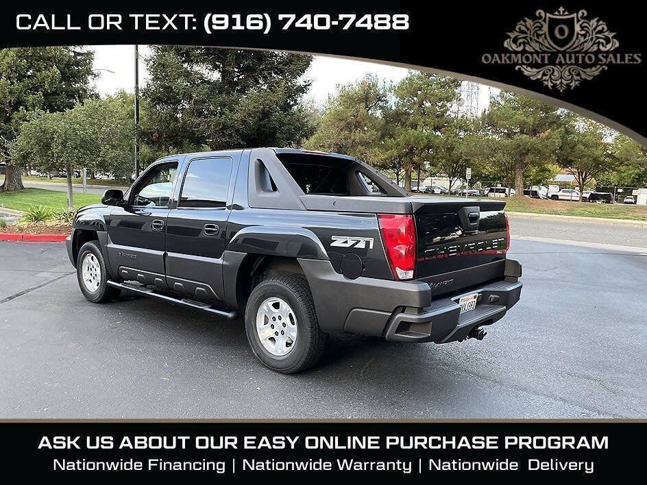 Used 2005 Chevrolet Avalanche Z71 w/ Preferred Equipment Group AWD/4WD image 7