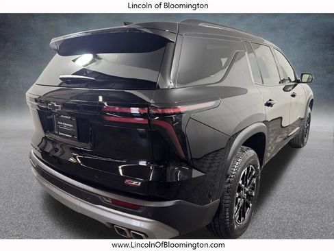 Used 2024 Chevrolet Traverse Z71 w/ LPO, Floor Liner Package AWD/4WD image 6